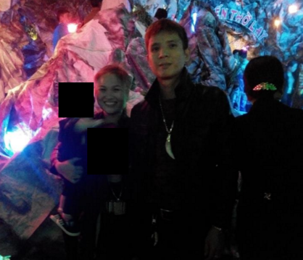 1 male and female trader. For safety reasons we have concealed the minors ID.